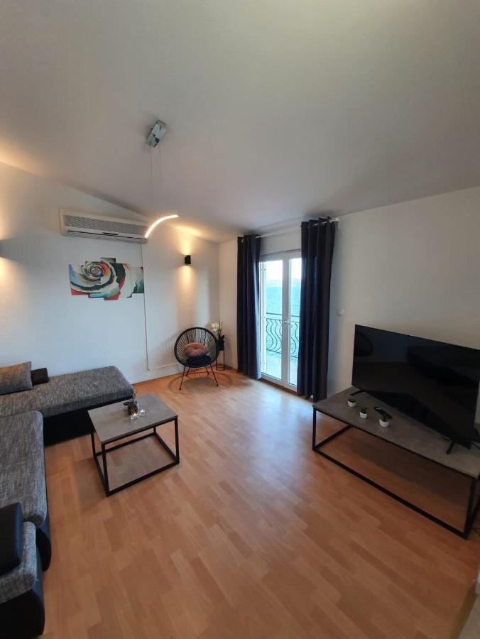 אומיס Apartment Zadoda מראה חיצוני תמונה