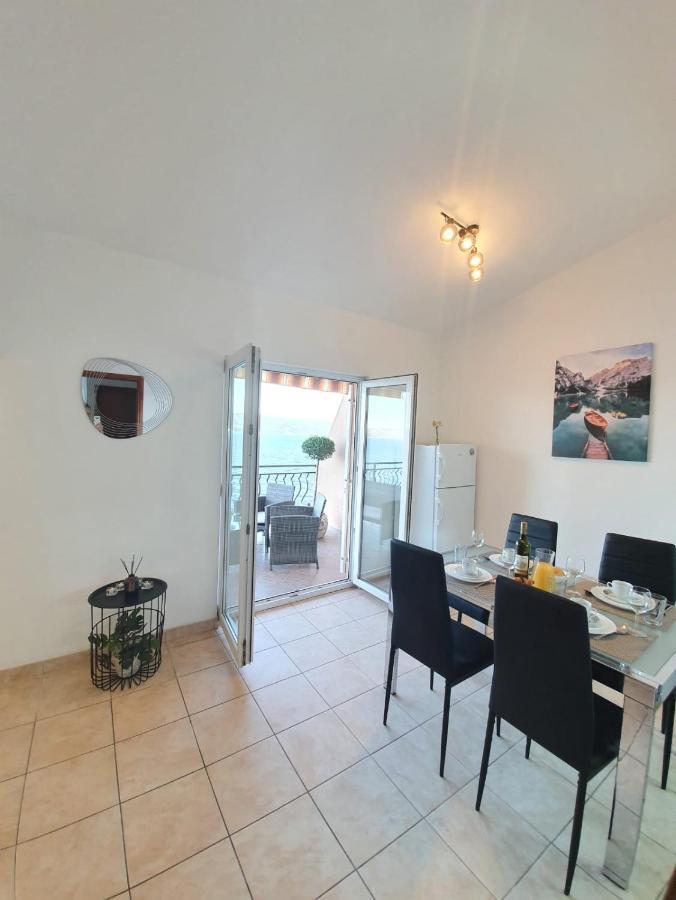 אומיס Apartment Zadoda מראה חיצוני תמונה
