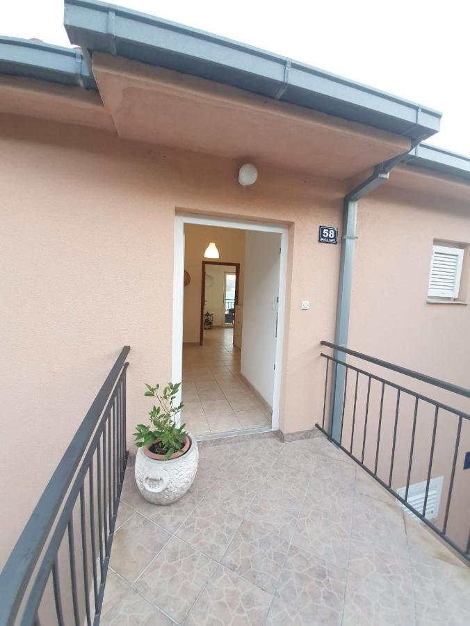 אומיס Apartment Zadoda מראה חיצוני תמונה