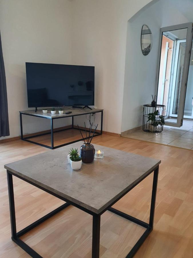 אומיס Apartment Zadoda מראה חיצוני תמונה