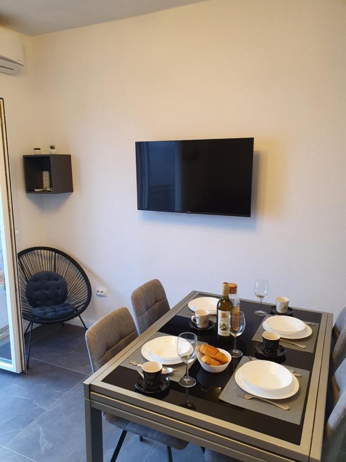 אומיס Apartment Zadoda מראה חיצוני תמונה